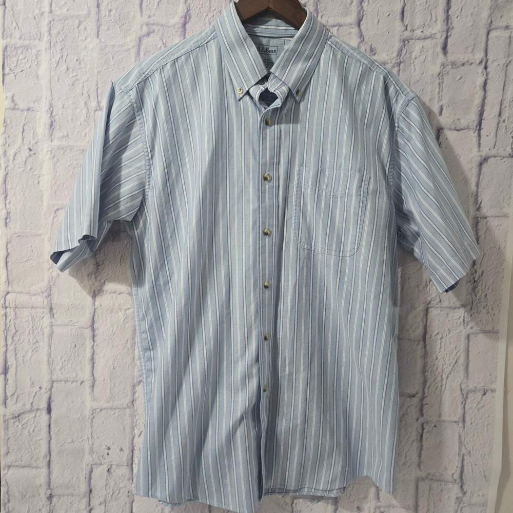 LLBean Mens Short Sleeve Button Down Shirt Light Blue Stripe M REG Cotton